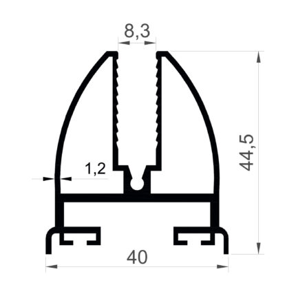Konmetsan Alüminyum üretimi olan bu cam balkon alüminyum profil, Dağ Group Alüminyum güvencesiyle Türkiye alüminyum sektörüne sunulmaktadır. 40x44,5 ölçüsü ve 1,2mm kalınlığı ile cam balkon sistemlerinde dengeli ve uzun ömürlü kullanım sağlar.